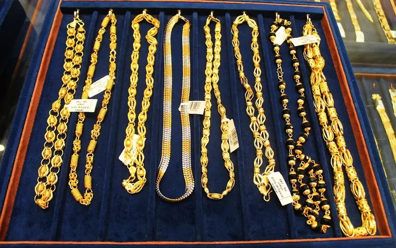 Gold Imitation Chains at Jewelo Ranchi